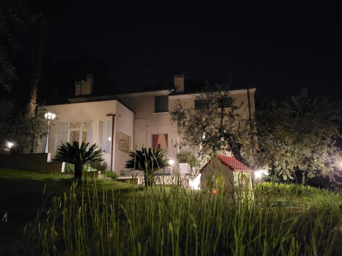 Casale Angela Apartment Torrevecchia Teatina Exterior foto
