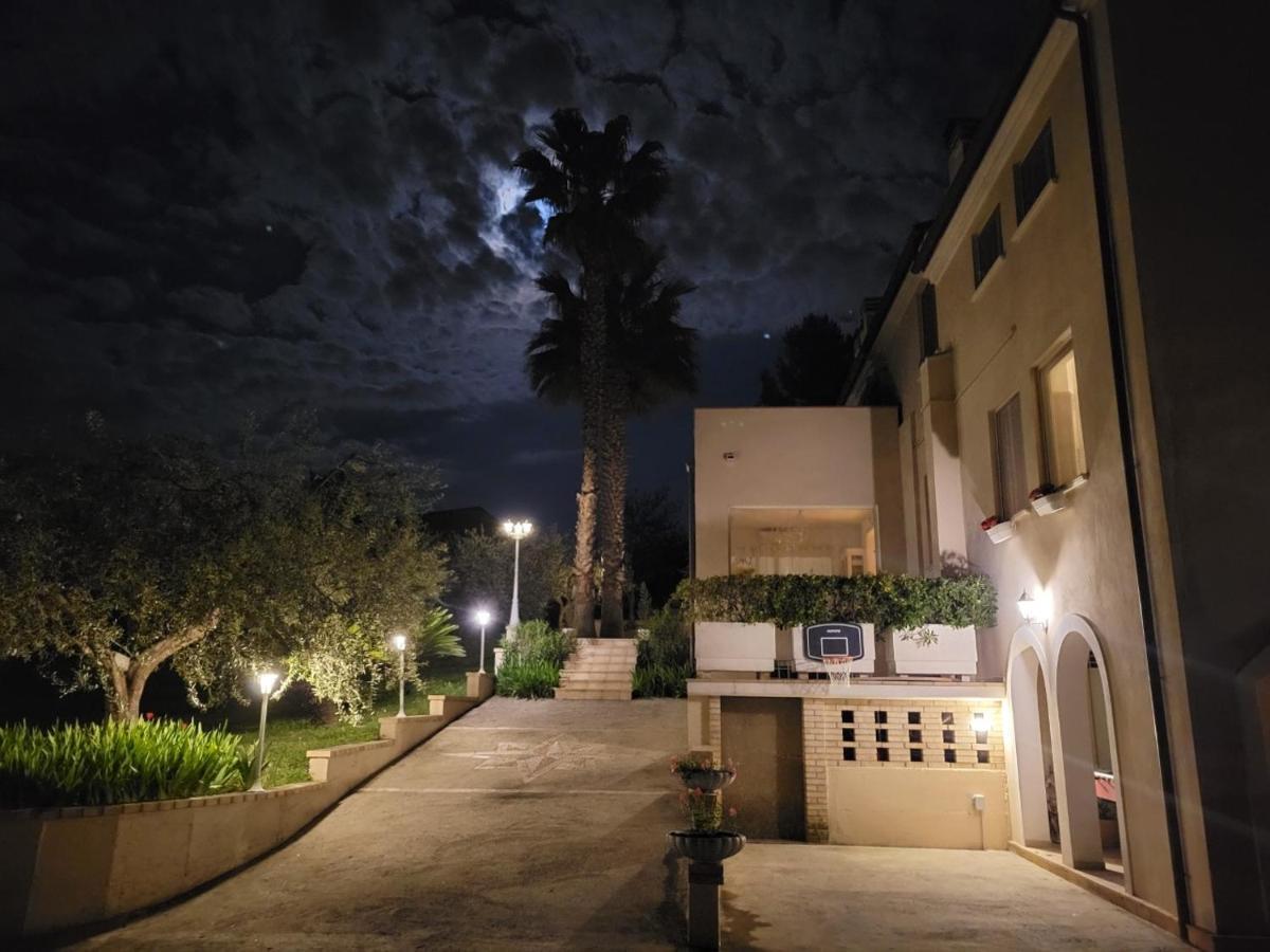 Casale Angela Apartment Torrevecchia Teatina Exterior foto
