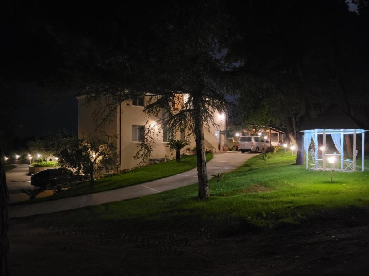 Casale Angela Apartment Torrevecchia Teatina Exterior foto